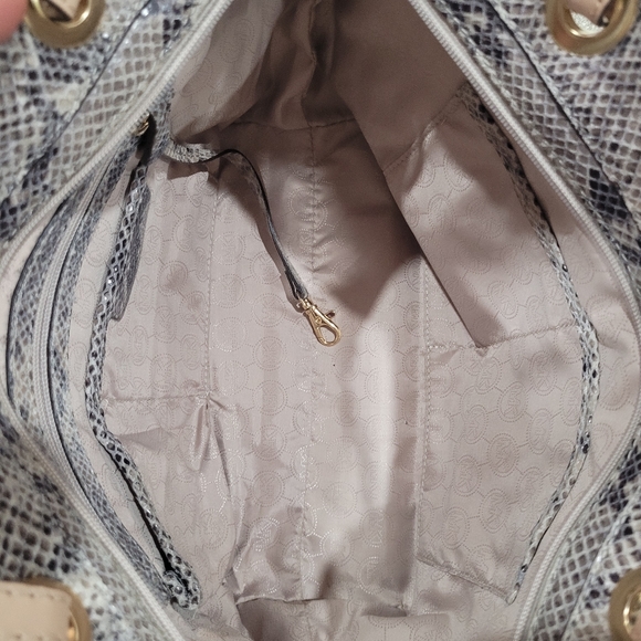 Michael Kors Python snake print gray leather tote bag - Picture 9 of 13
